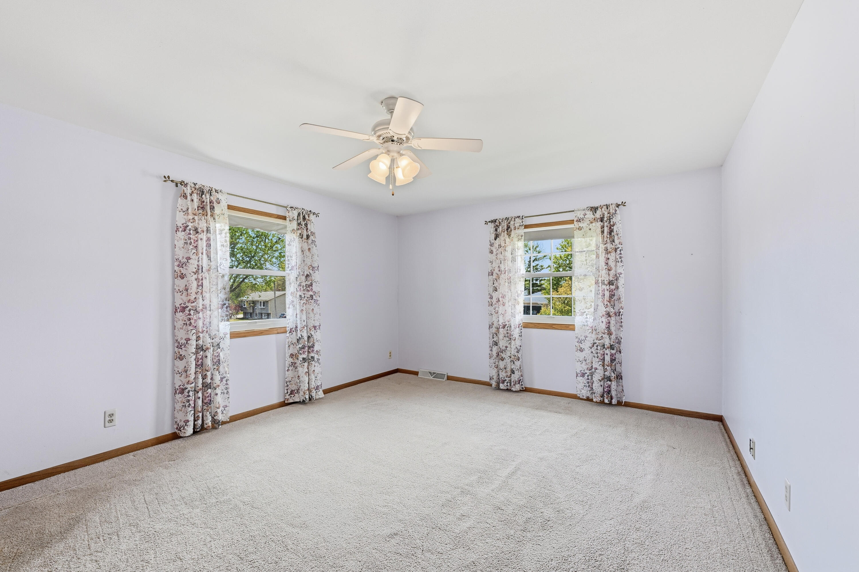 1616 Clark Ct