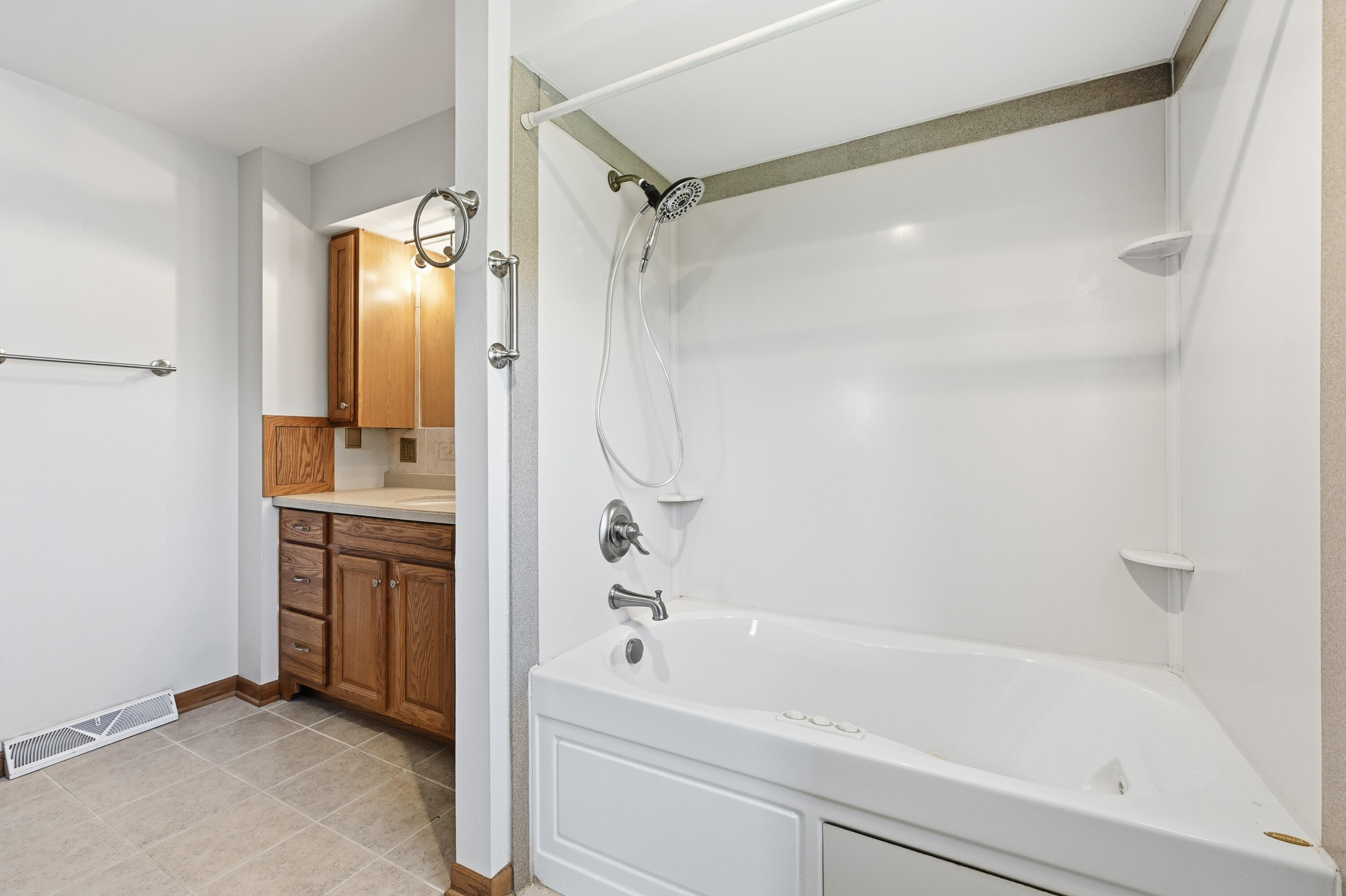 1616 Clark Ct