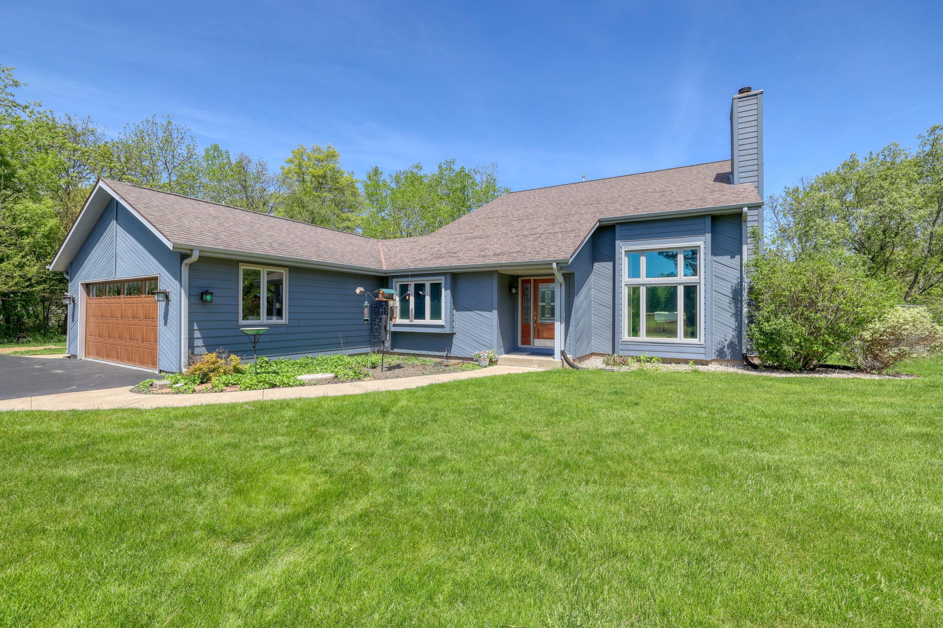 N2W31920 Twin Oaks Dr