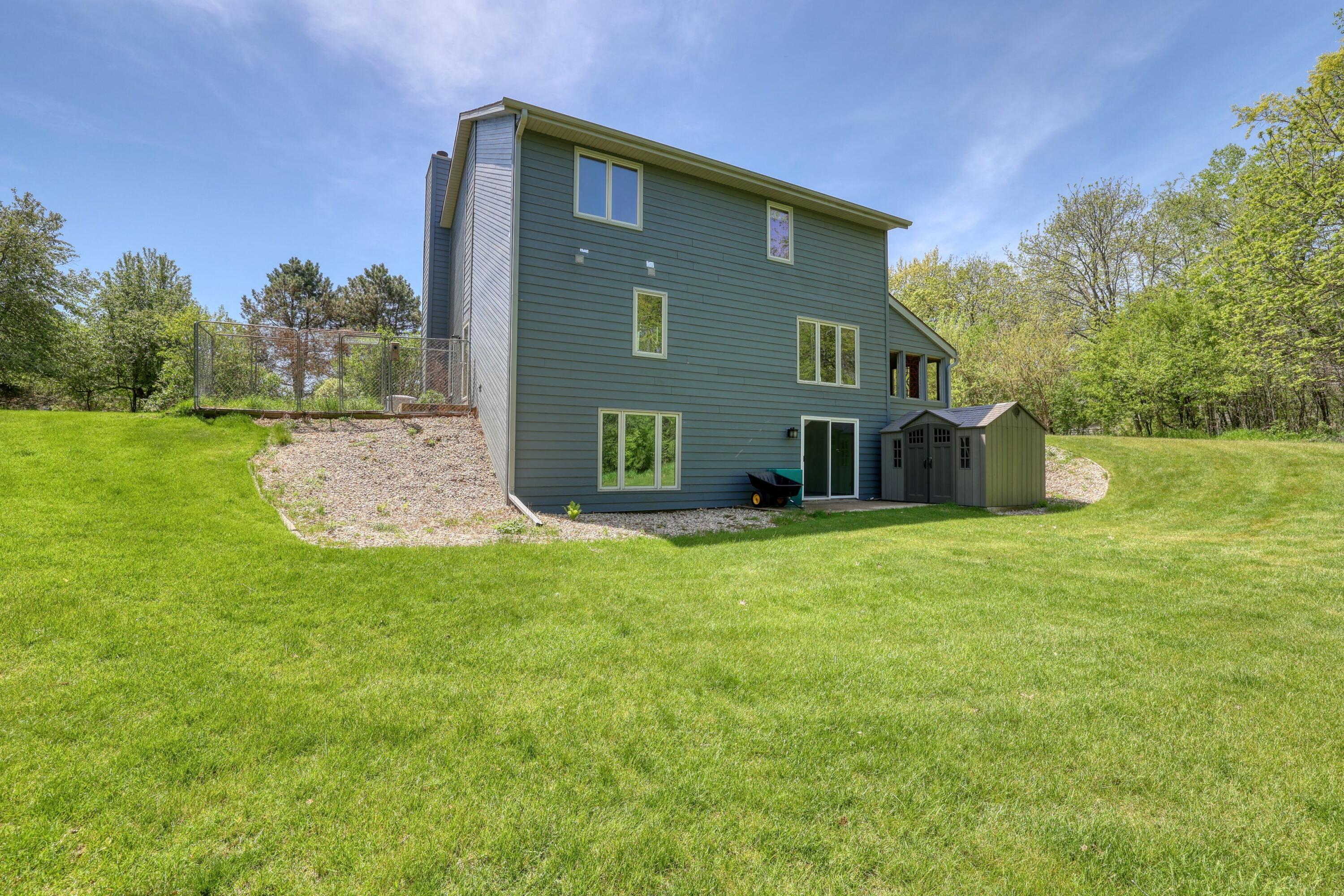 N2W31920 Twin Oaks Dr