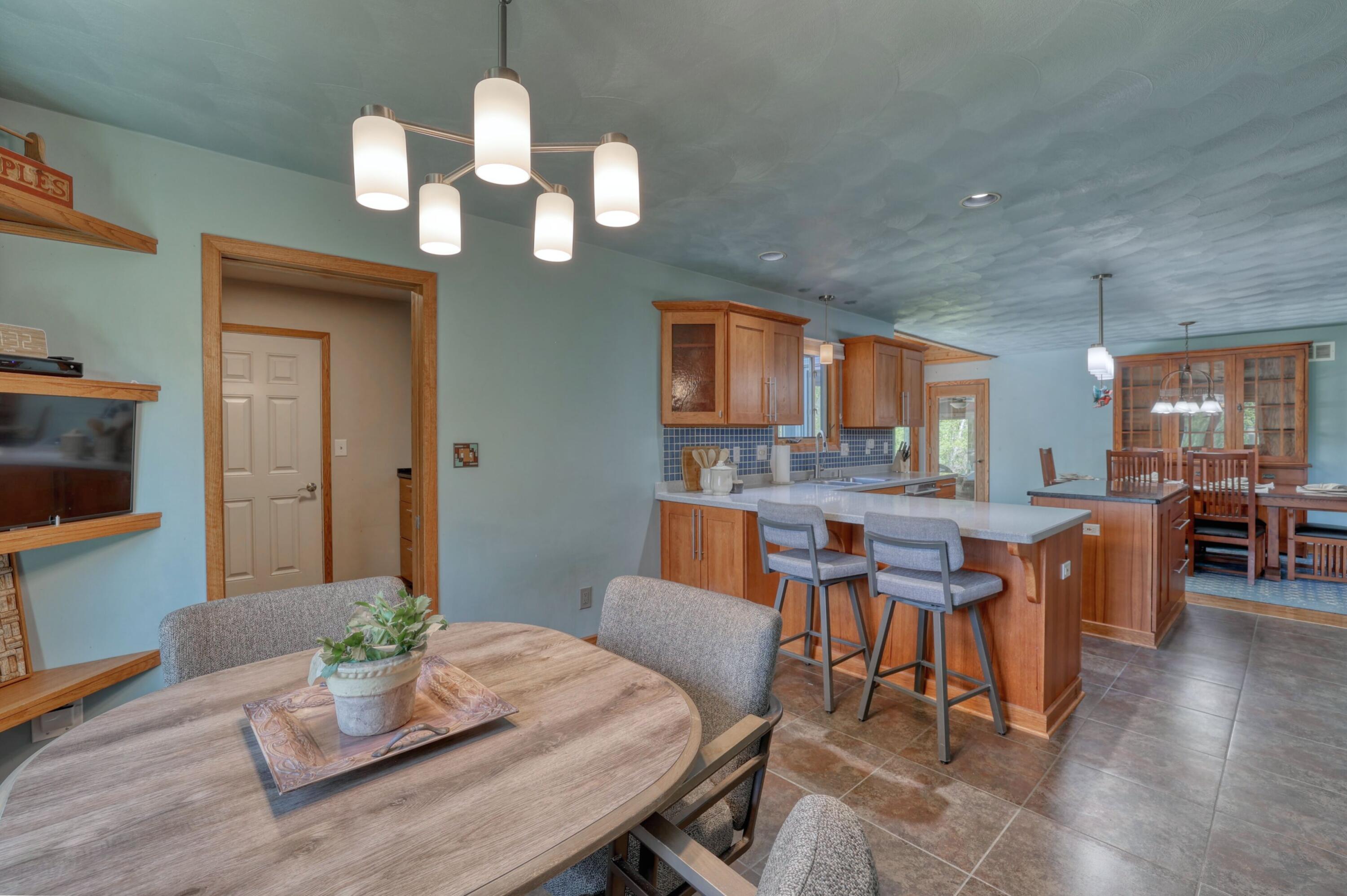N2W31920 Twin Oaks Dr