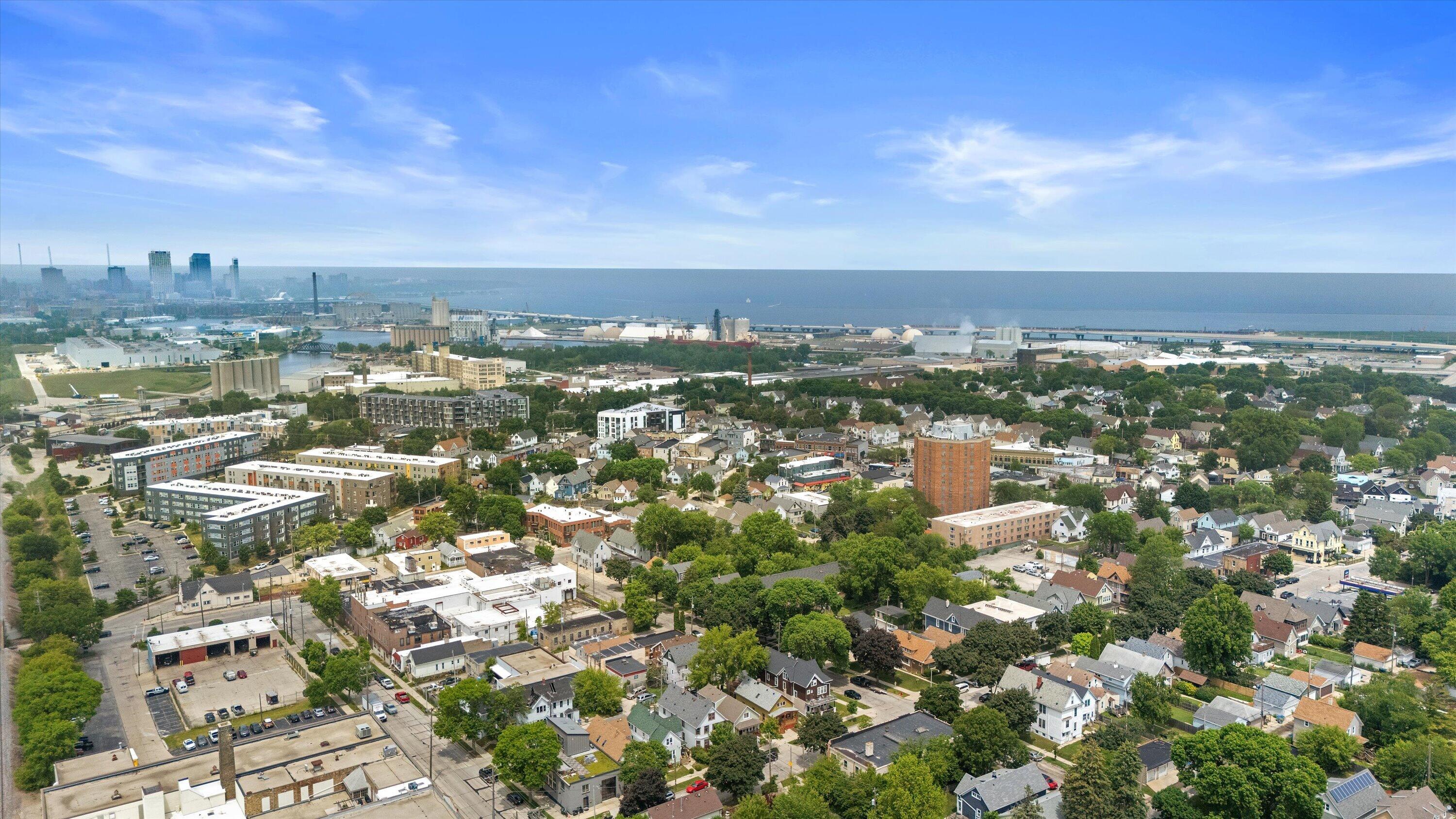226 E Smith St, 228
