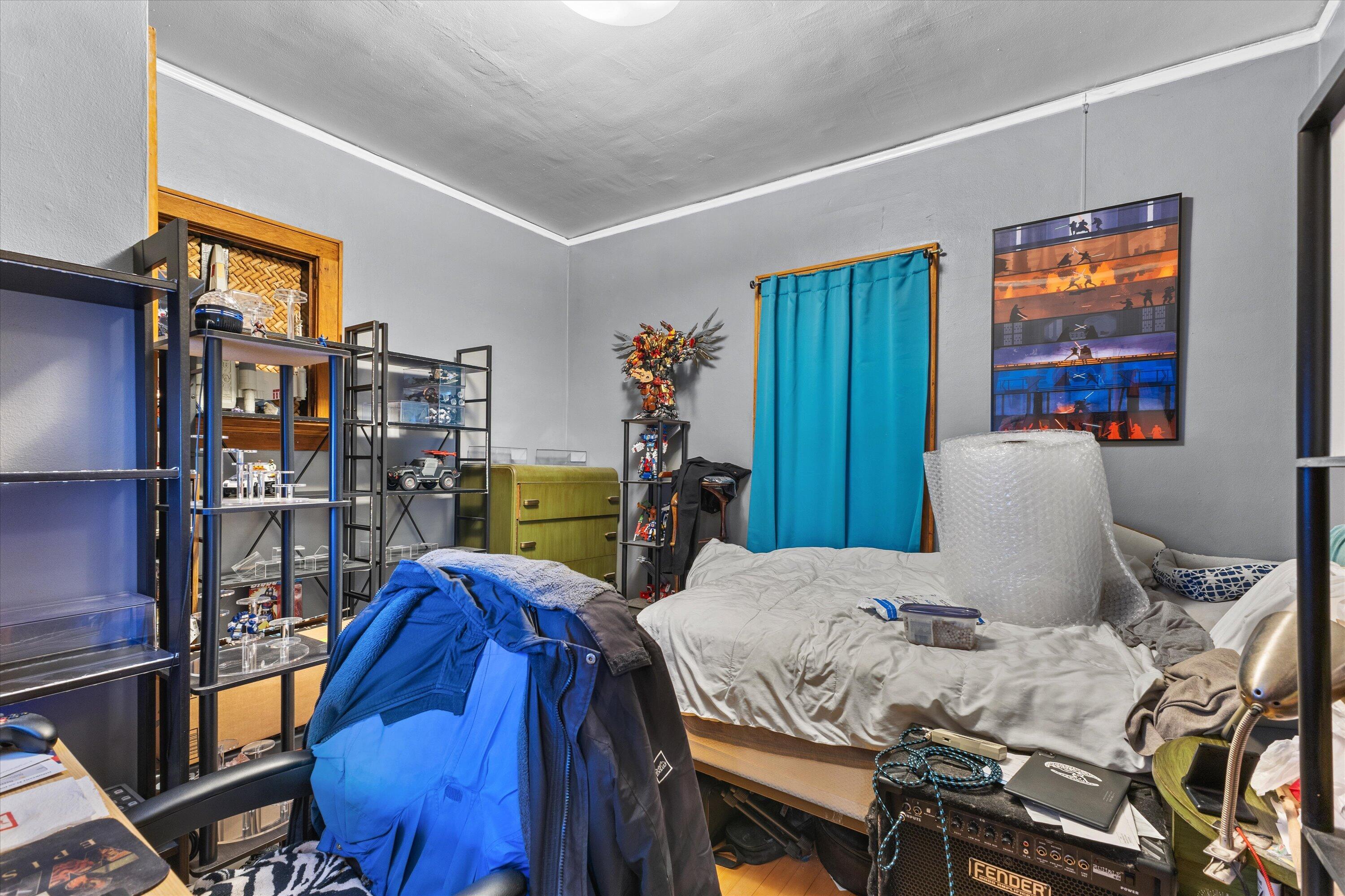 226 E Smith St, 228