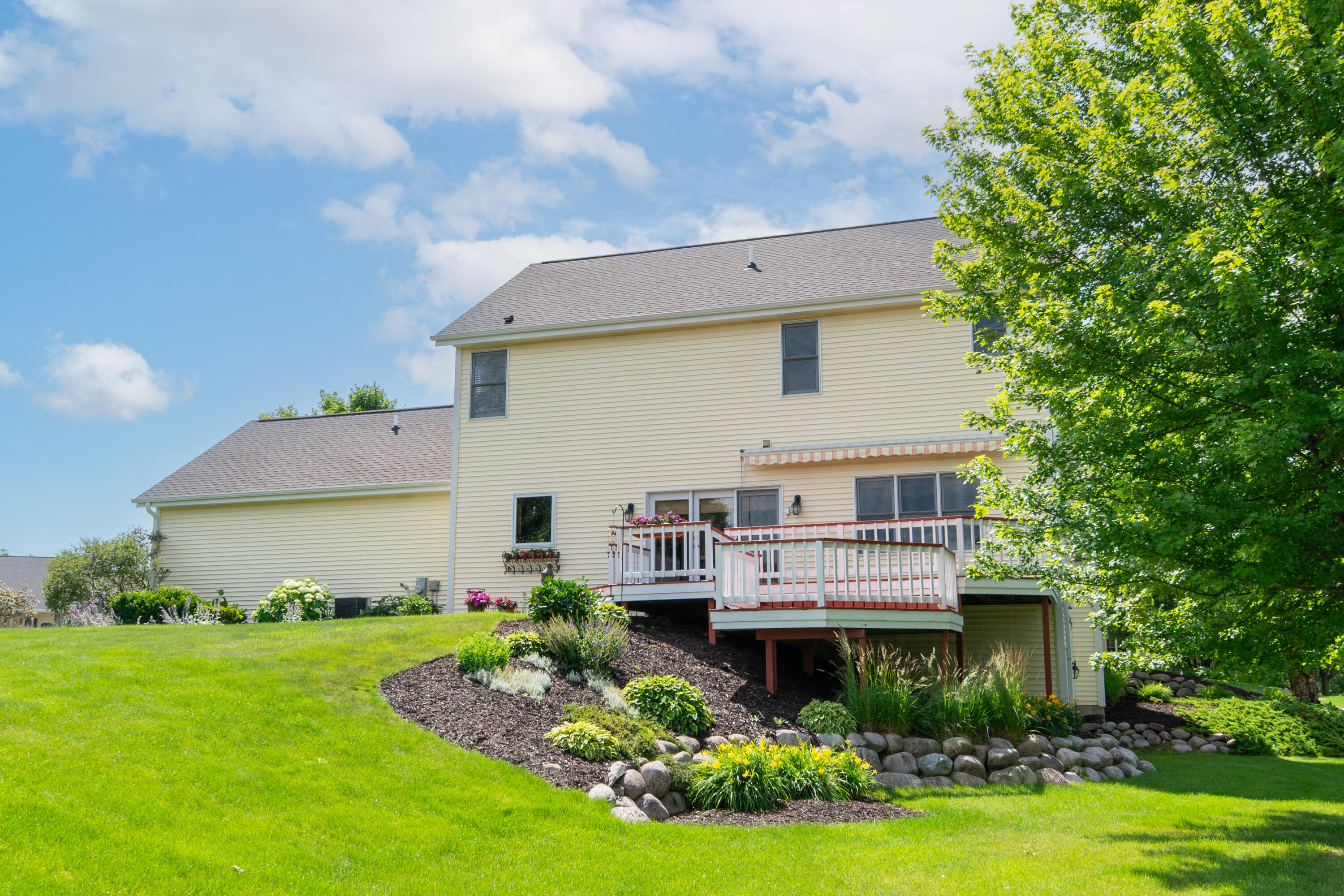 N65W13488 Lilly Creek Dr
