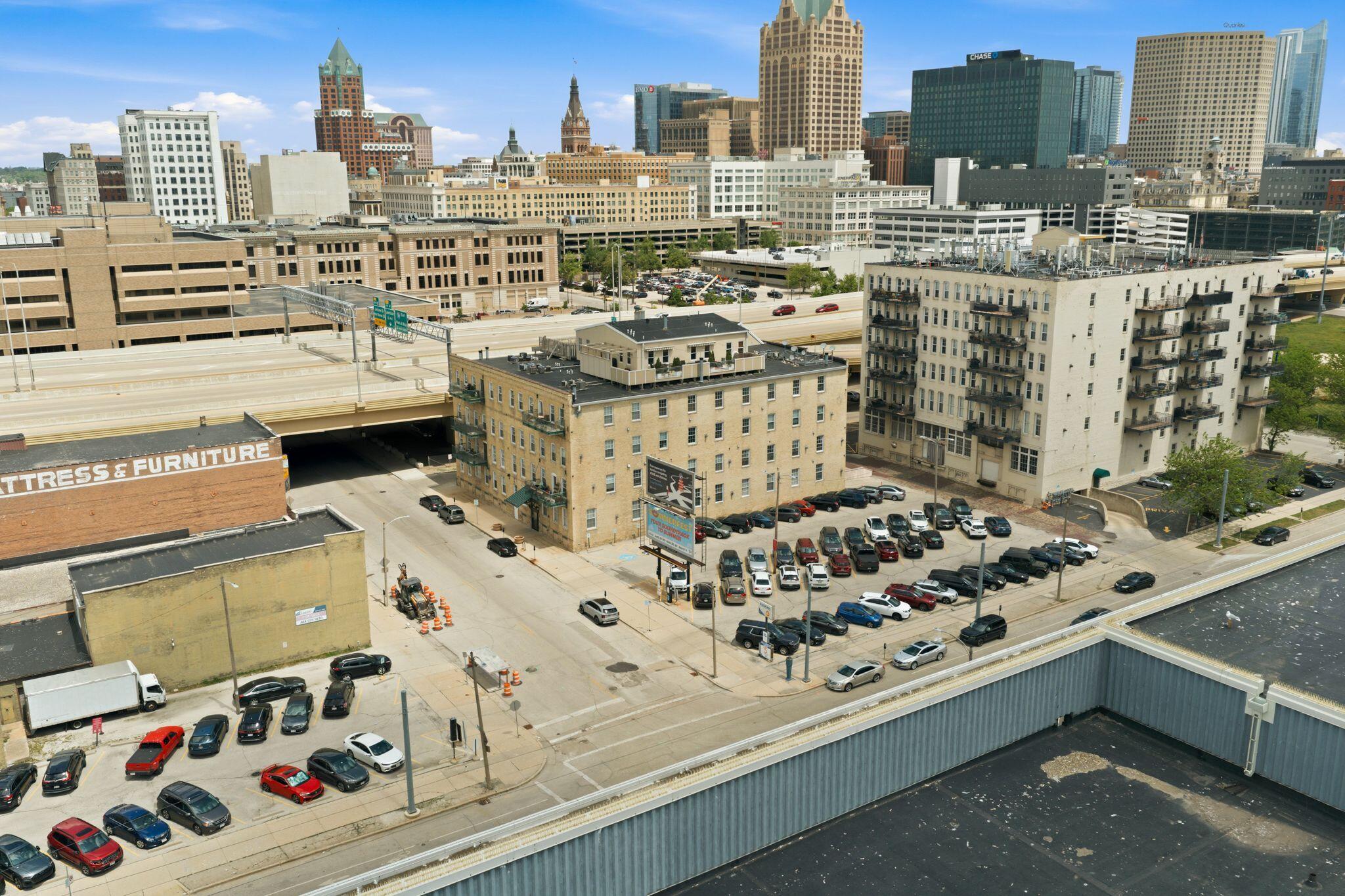 418 N 3rd St, 440