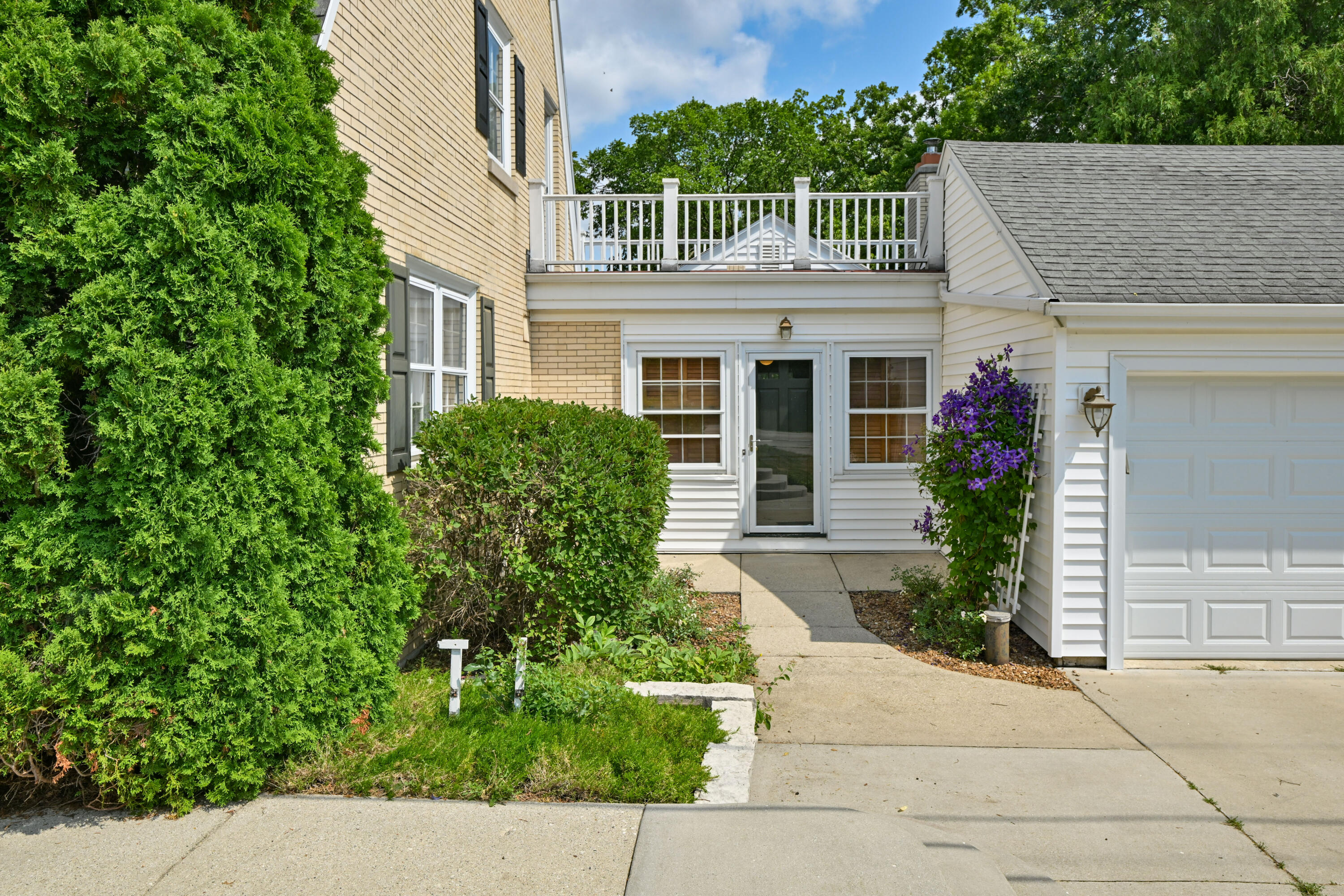 7620 W Drexel Ave