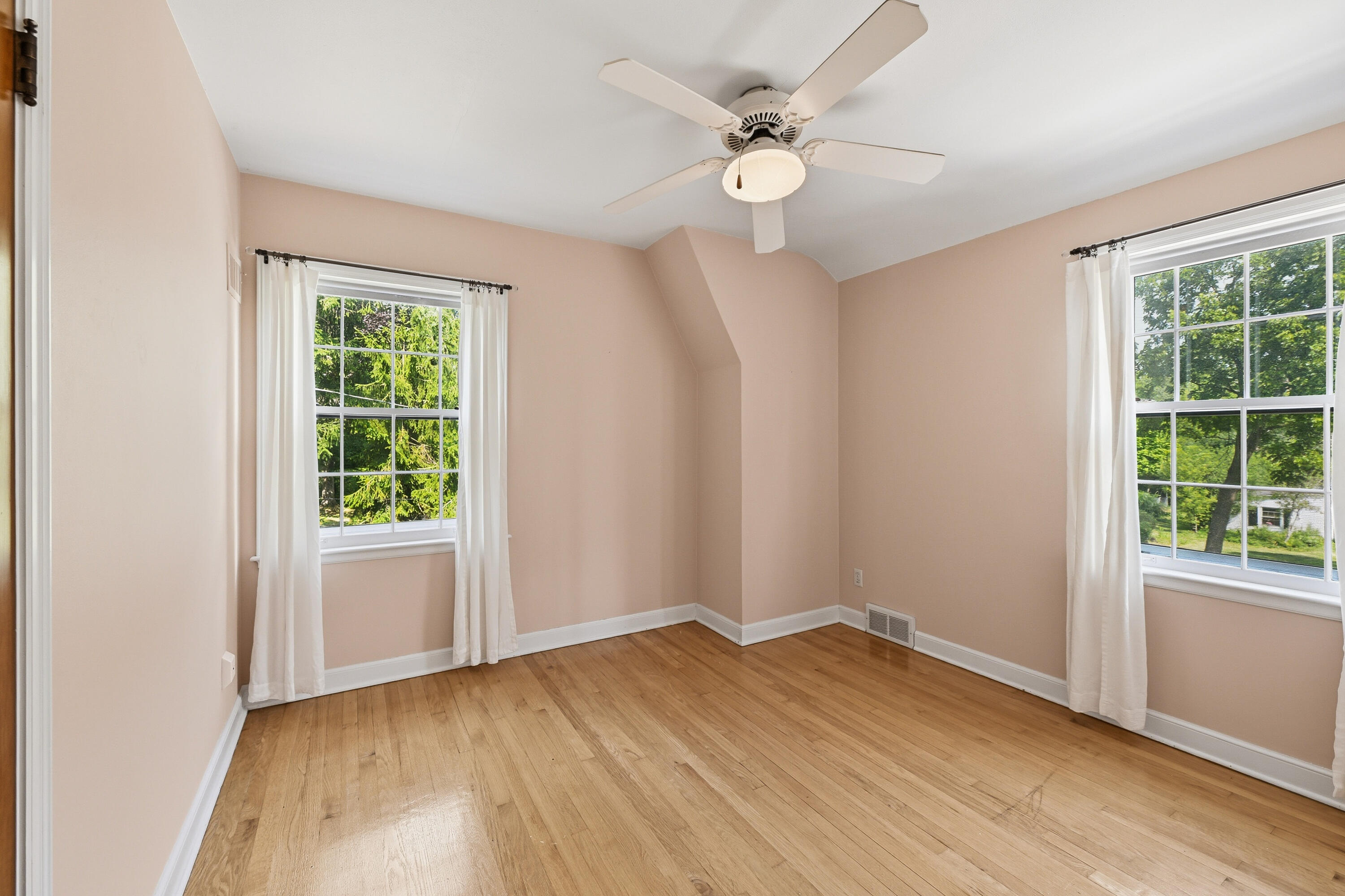 7620 W Drexel Ave
