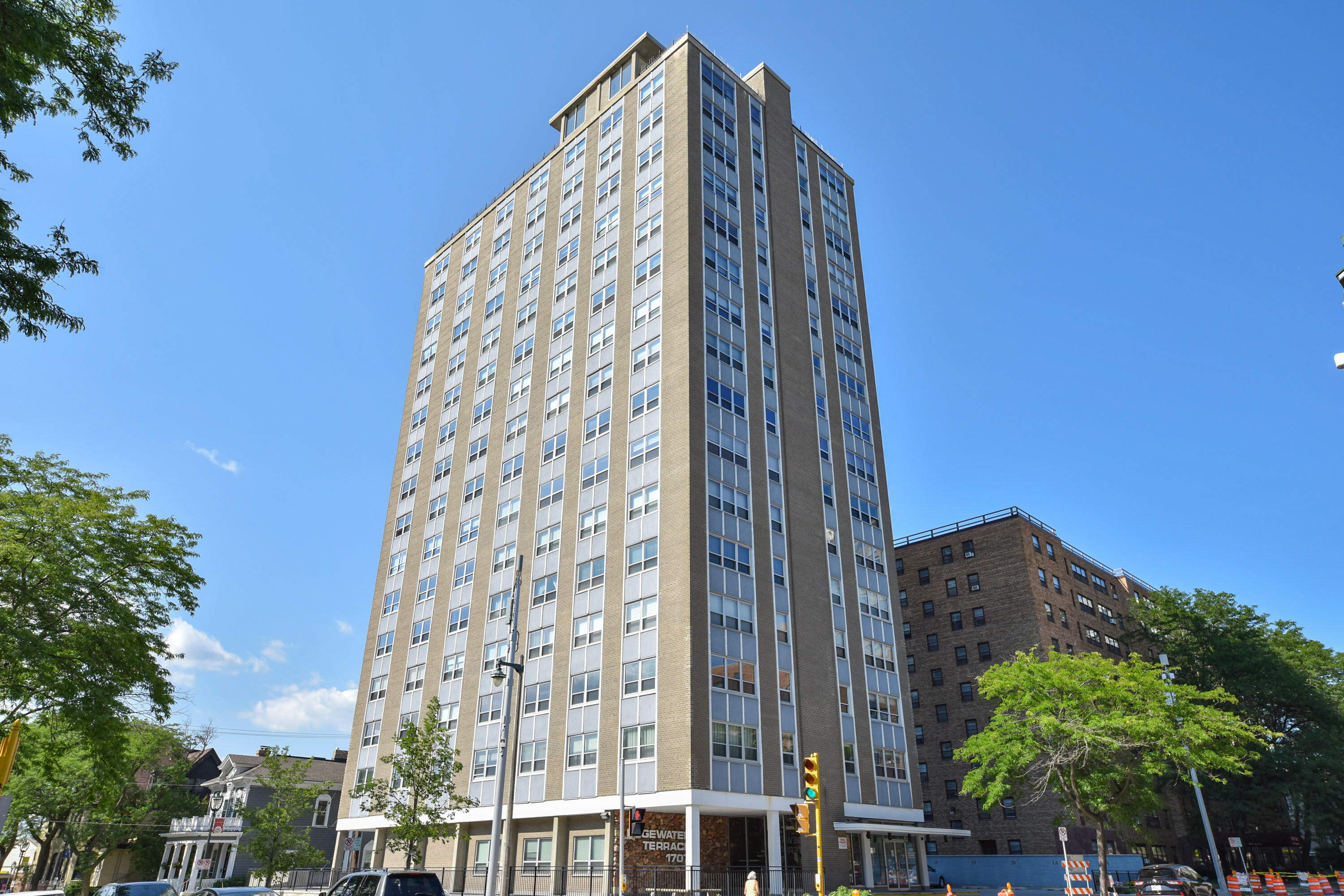 1707 N Prospect Ave, 6C