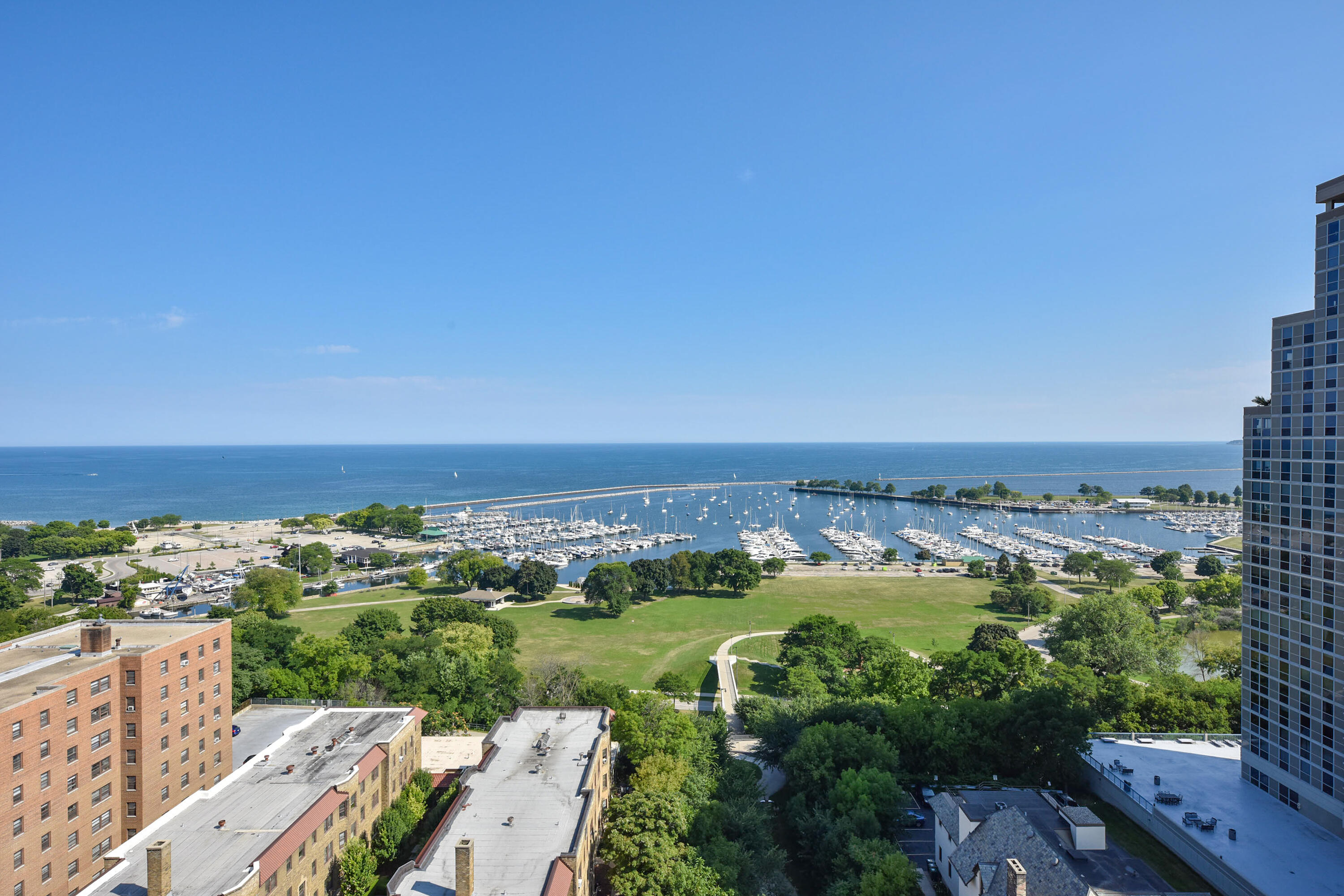 1707 N Prospect Ave, 6C