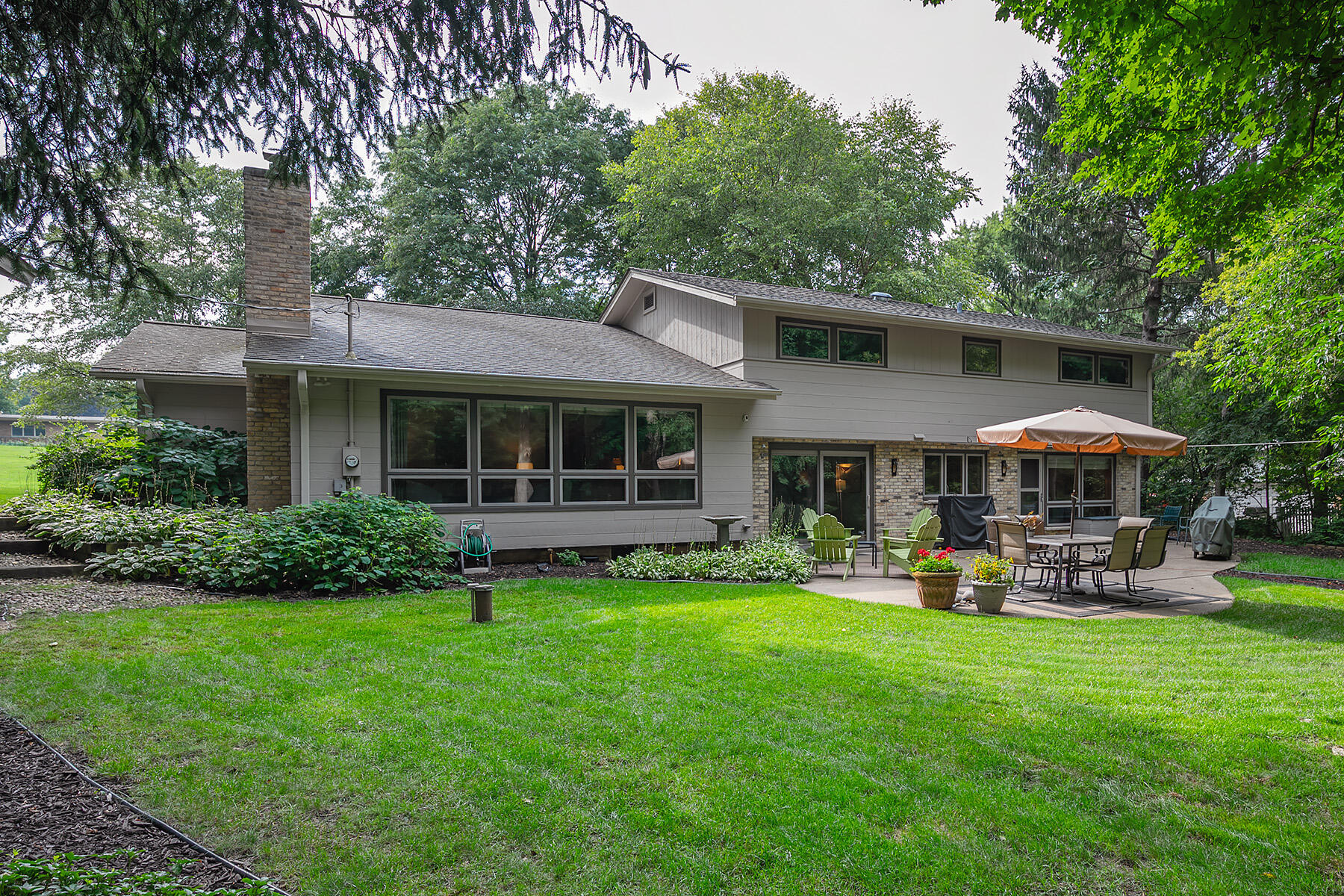 1860 Churchview Dr