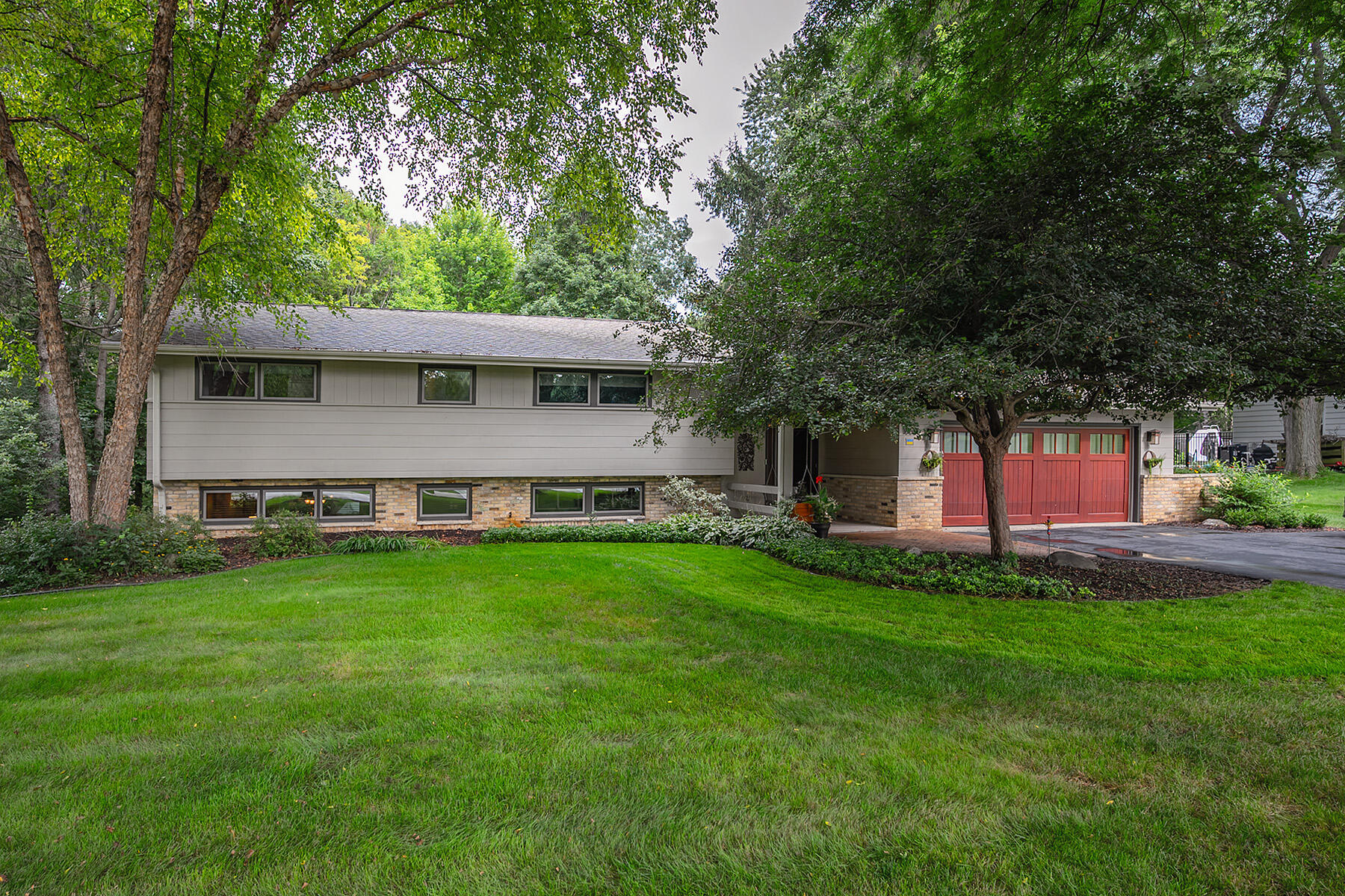 1860 Churchview Dr