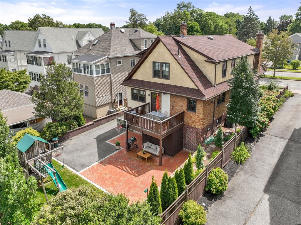 31 Concord Avenue