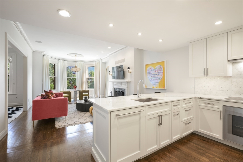 327 Commonwealth Avenue # 4