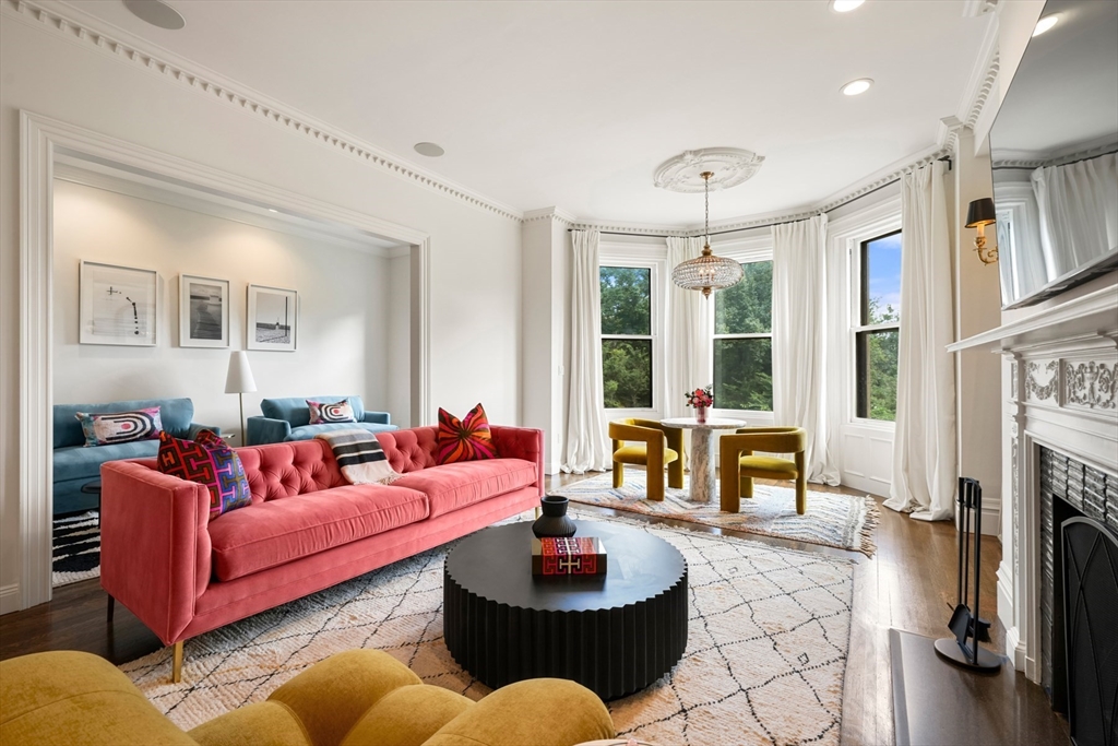 327 Commonwealth Avenue # 4