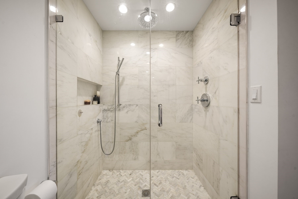 327 Commonwealth Avenue # 4