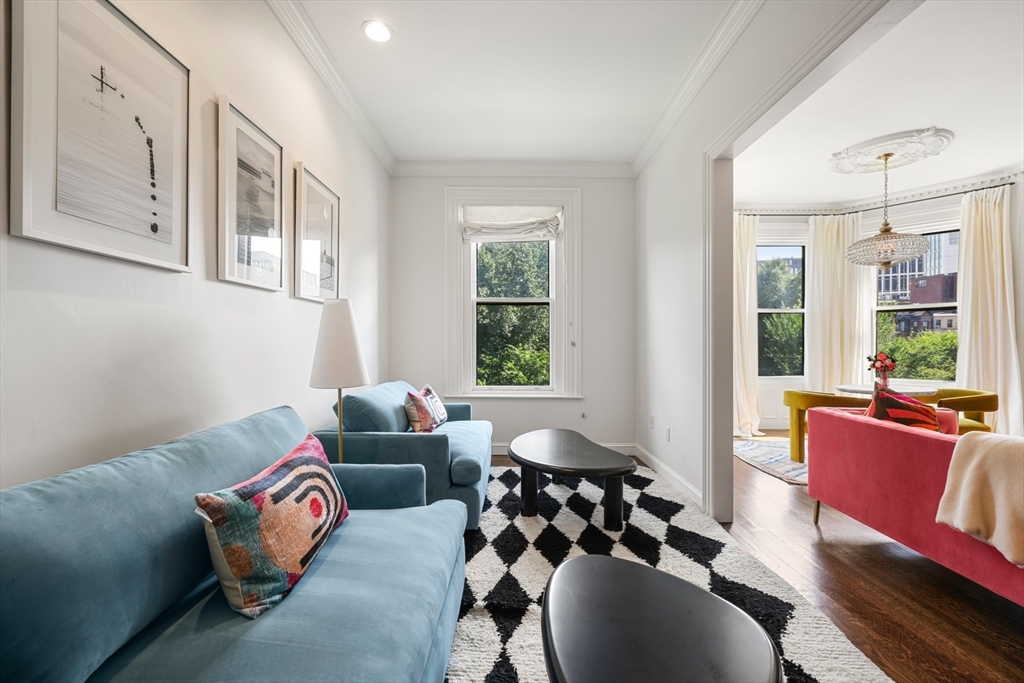 327 Commonwealth Avenue # 4