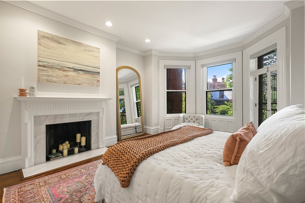 327 Commonwealth Avenue # 4