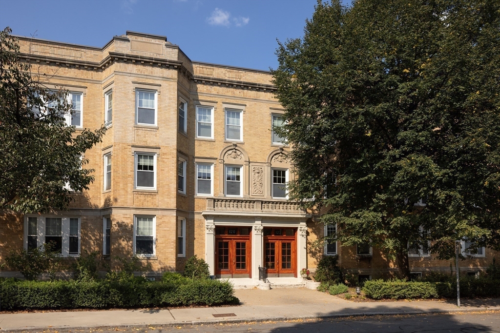 122 Sewall Ave # B