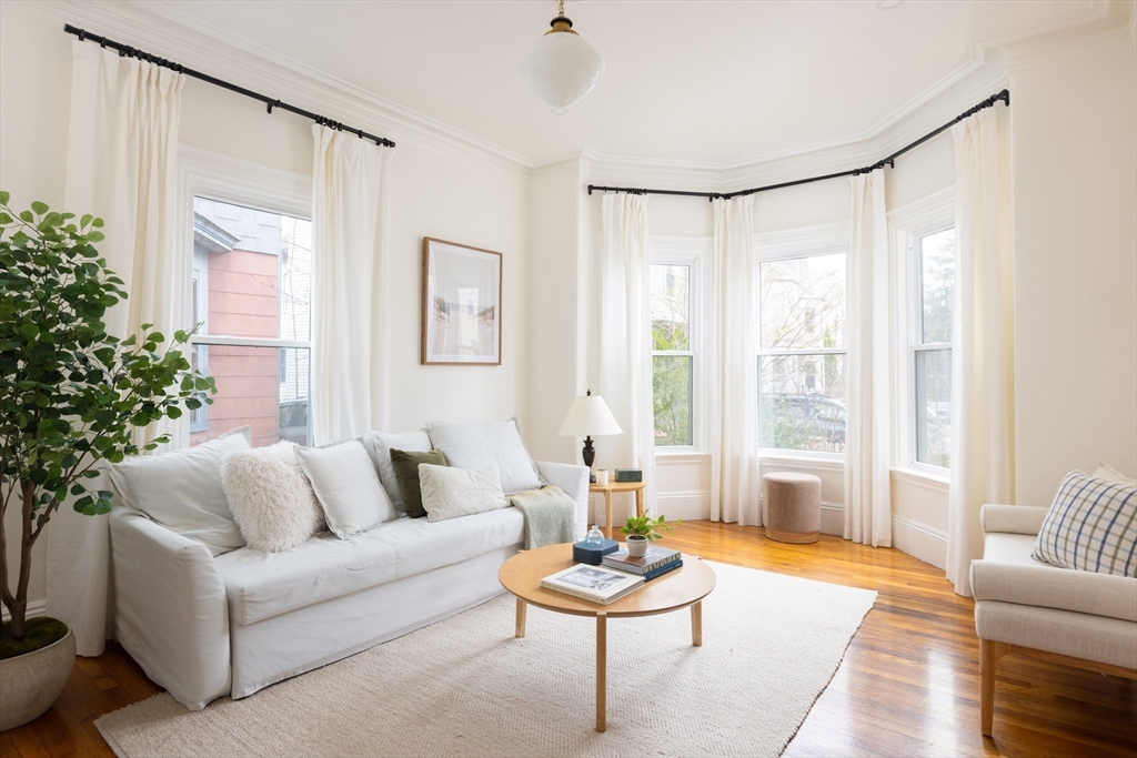 6 Warren Sq # 6
