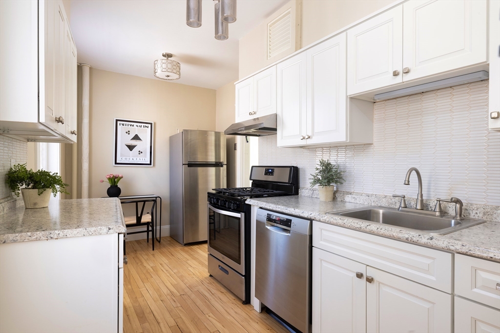15 Short St # 4