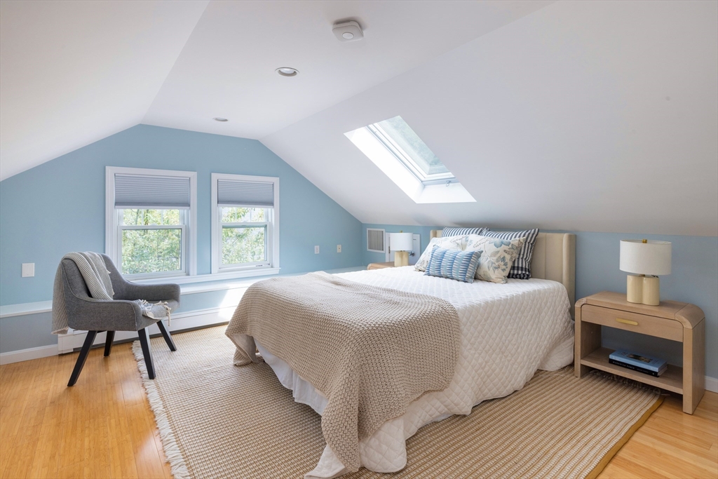 18 Wolcott Rd