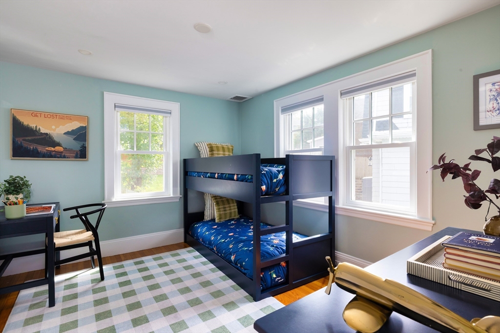18 Wolcott Rd