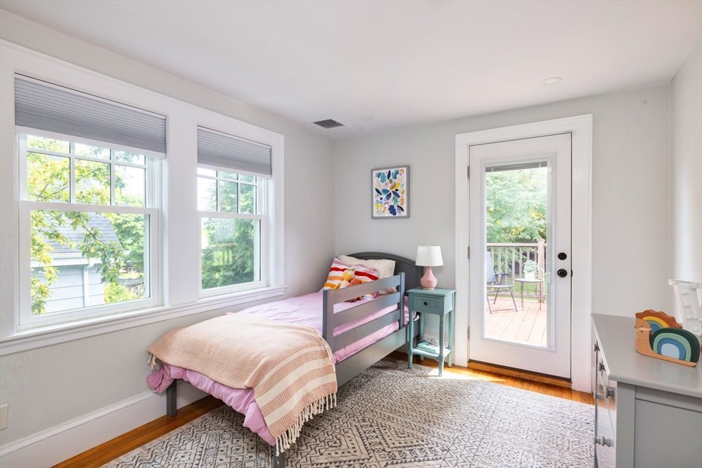18 Wolcott Rd