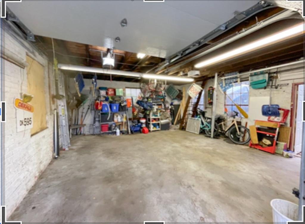 188 Maple St