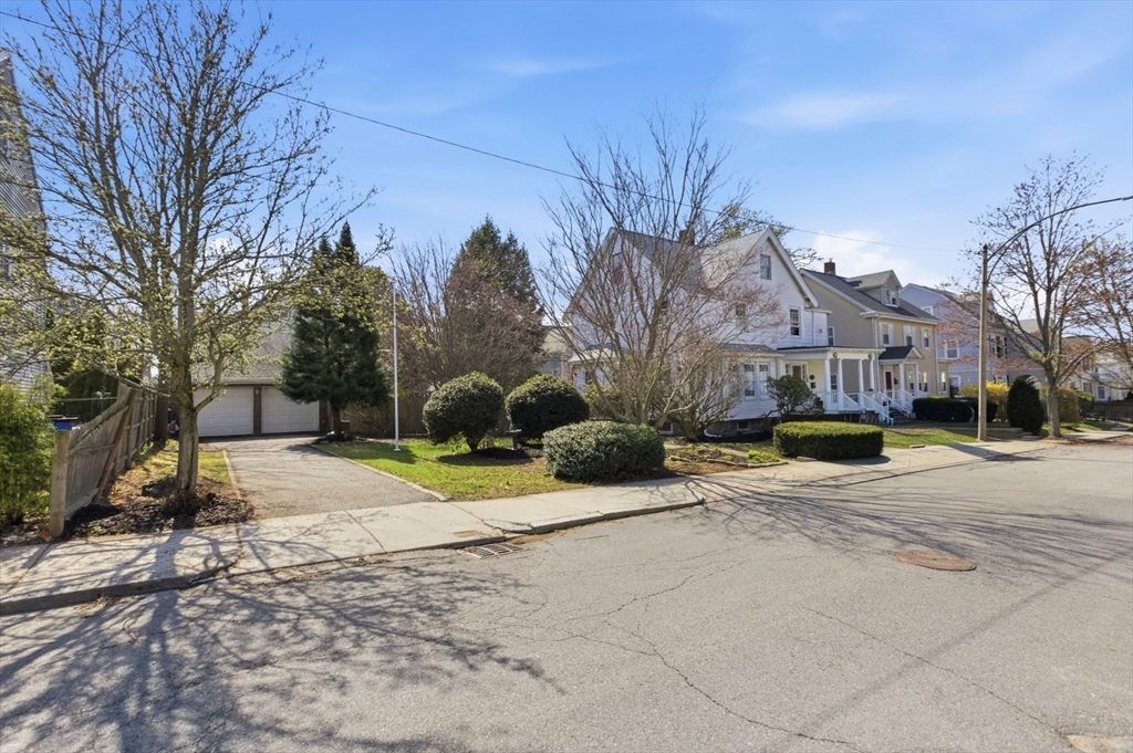 188 Maple St