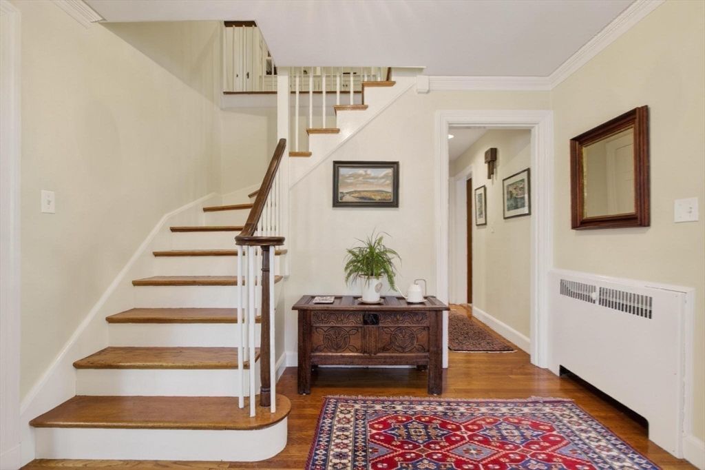 152 Beverly Rd