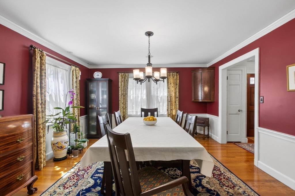 152 Beverly Rd