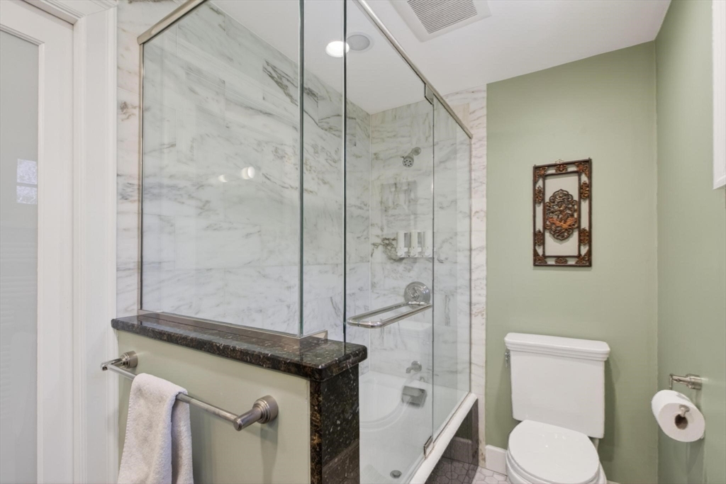 152 Beverly Rd