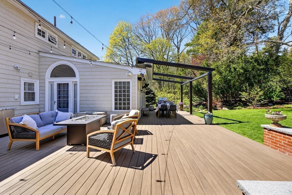 152 Beverly Rd