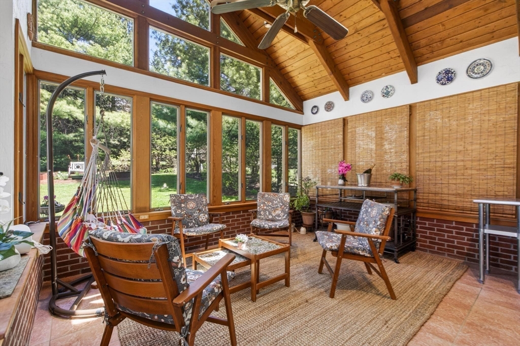 152 Beverly Rd