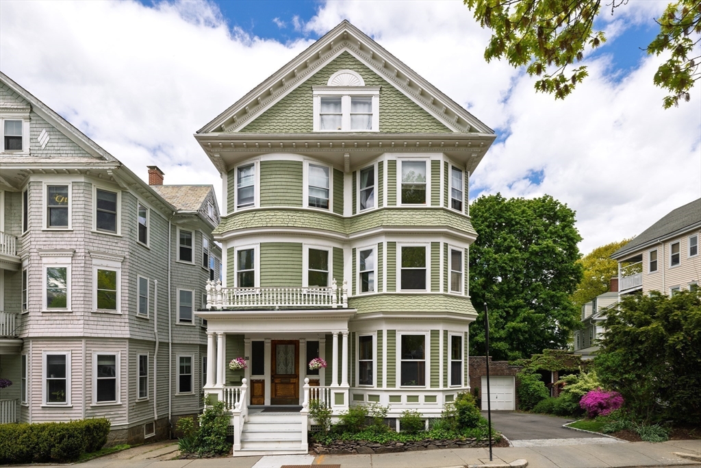255 Walnut St # B