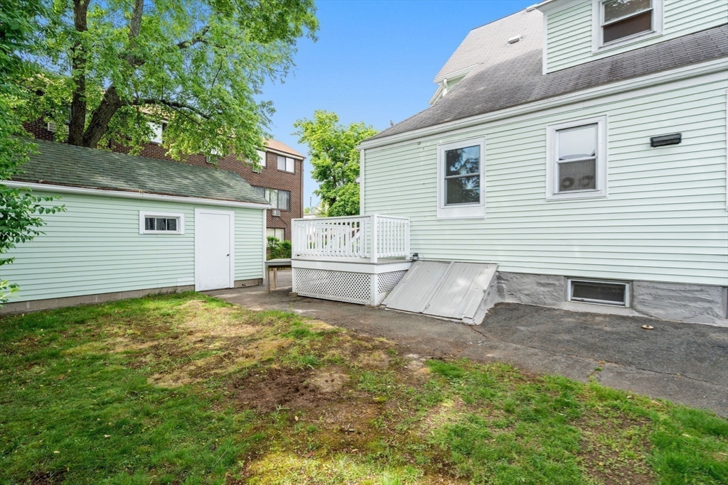 68 Brooks Ave