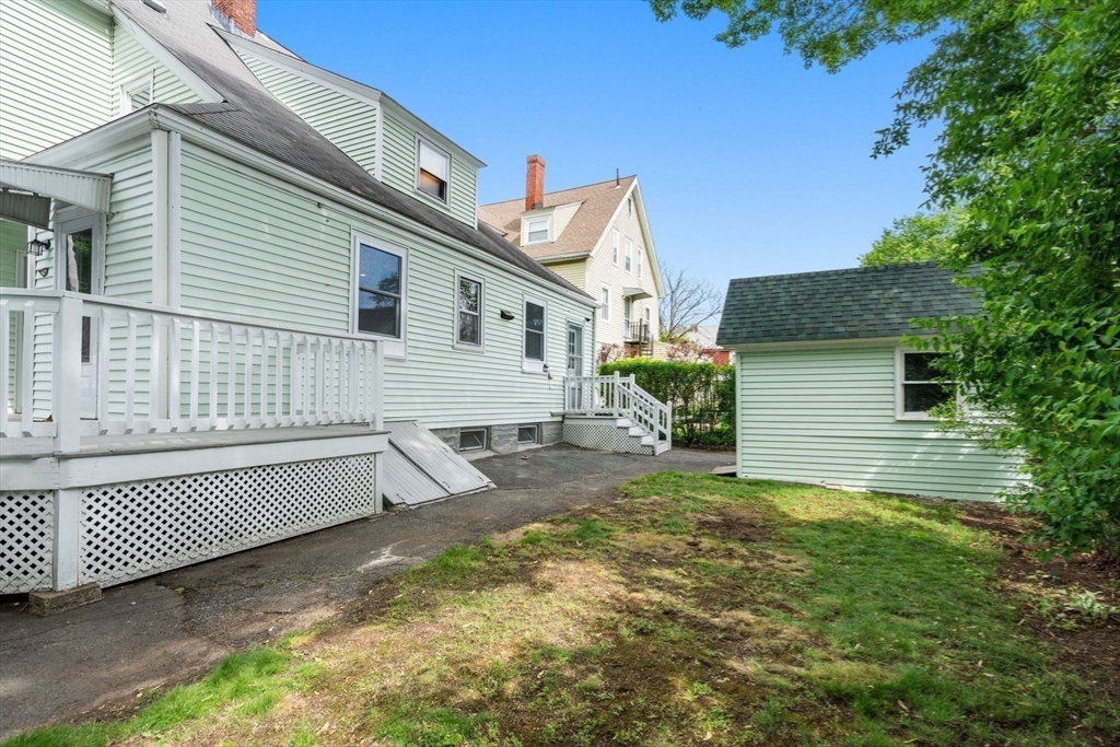 68 Brooks Ave