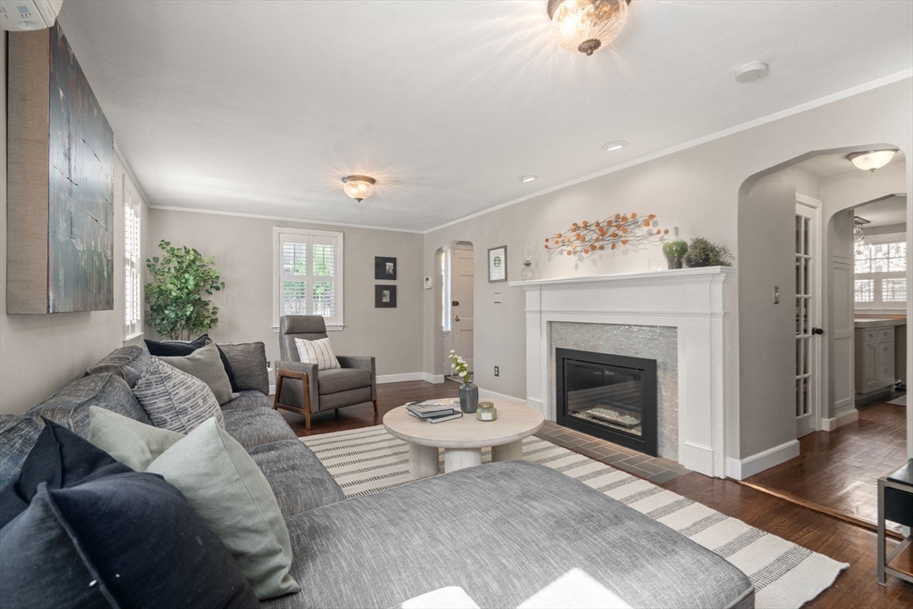 109 Whitcomb Ave
