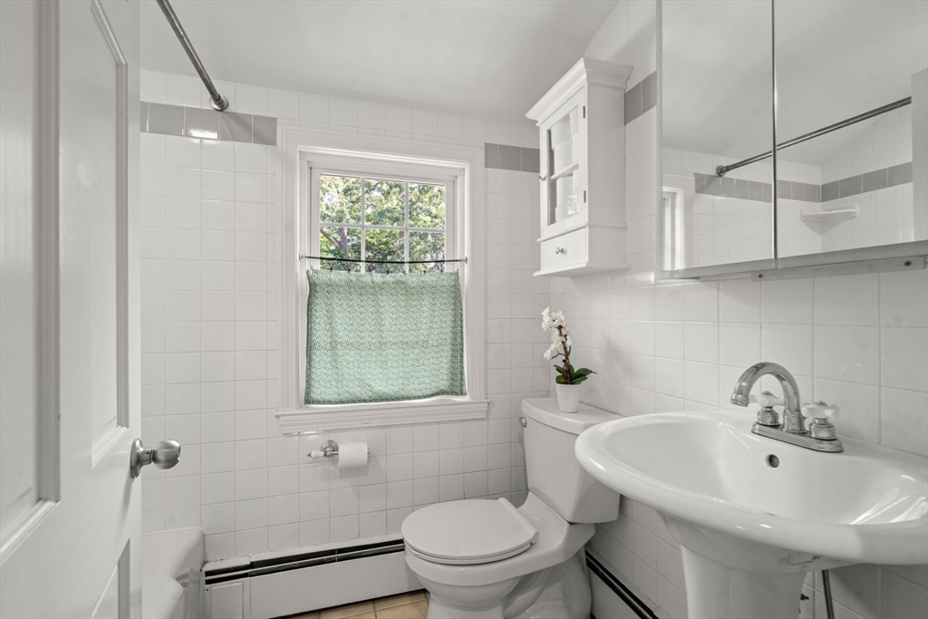 109 Whitcomb Ave
