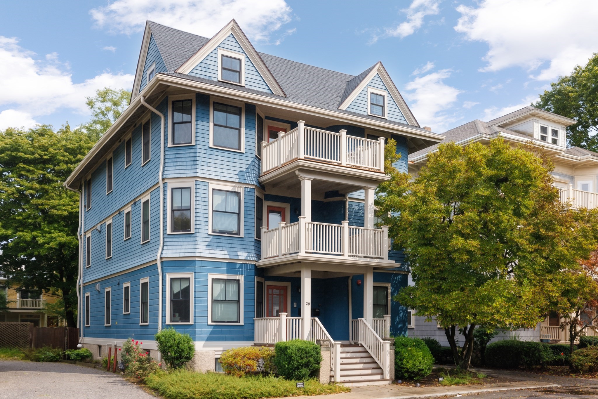 29 Elm St # 3