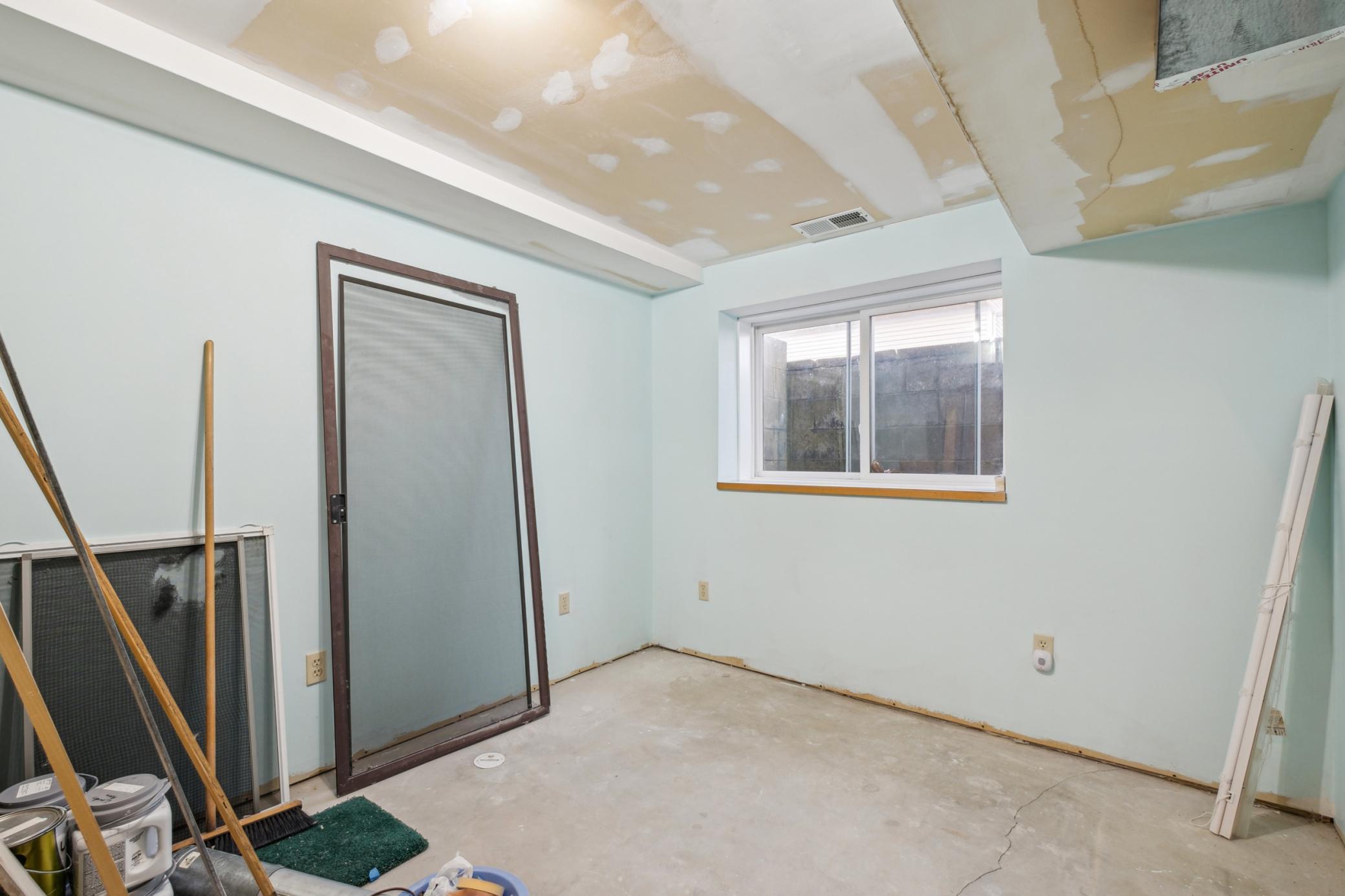 8900 Douglas Drive N