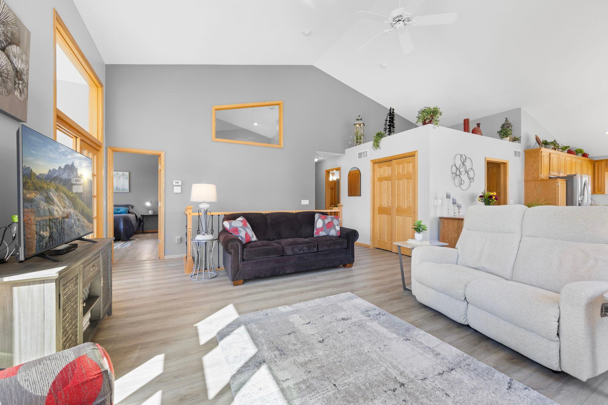 7265 Lake Ridge Drive