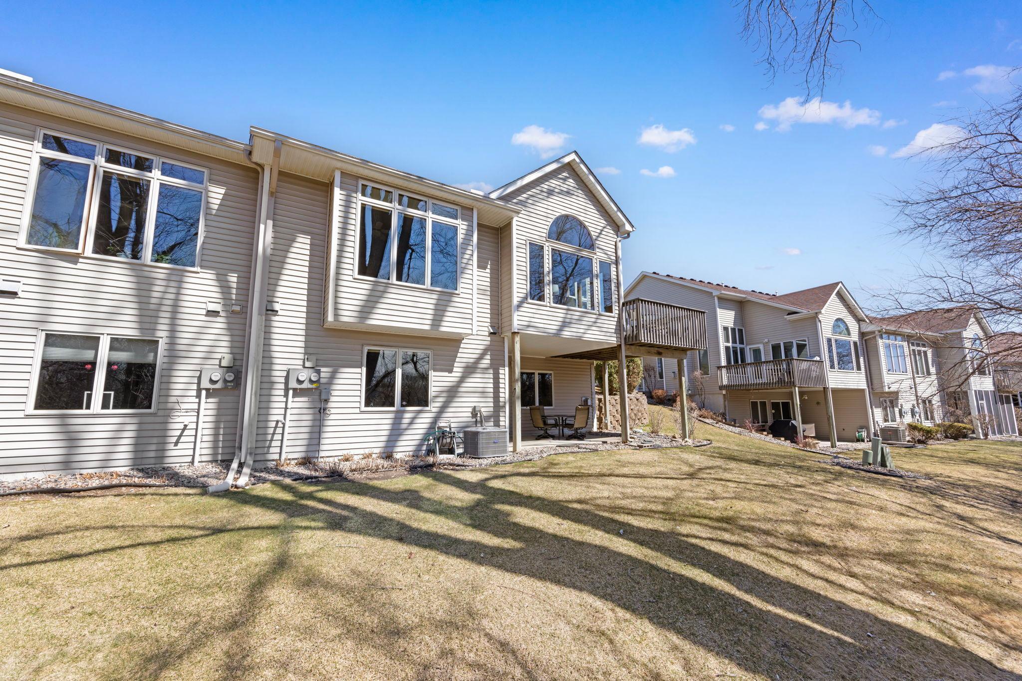 7265 Lake Ridge Drive