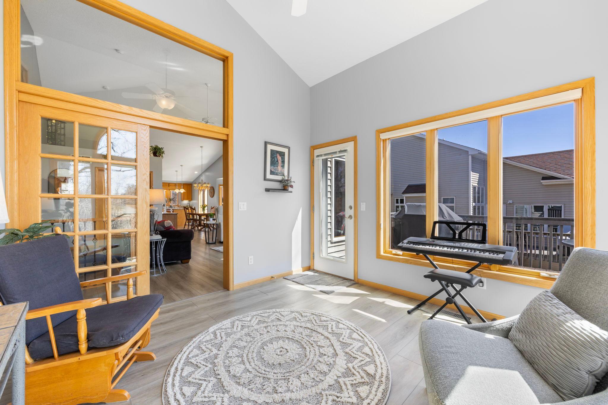 7265 Lake Ridge Drive