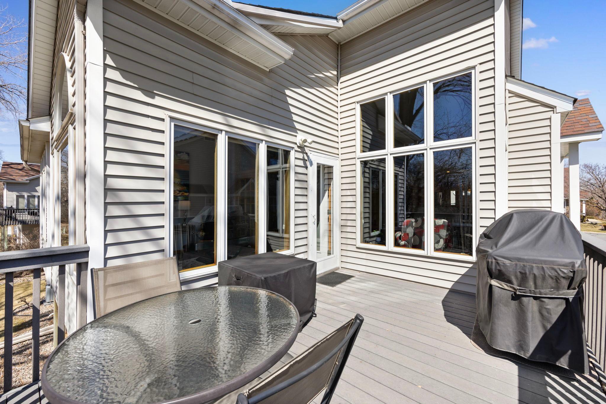 7265 Lake Ridge Drive