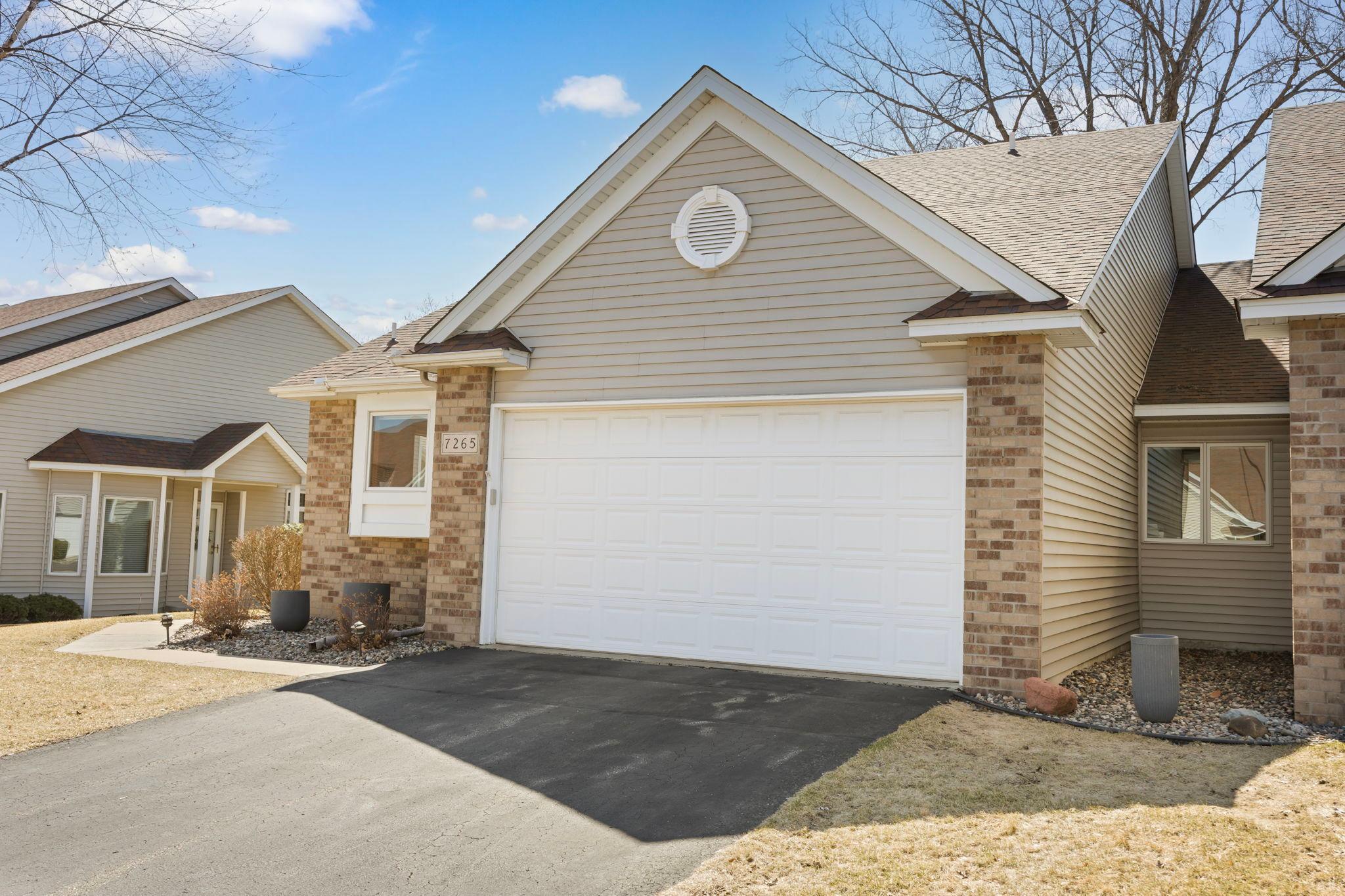 7265 Lake Ridge Drive