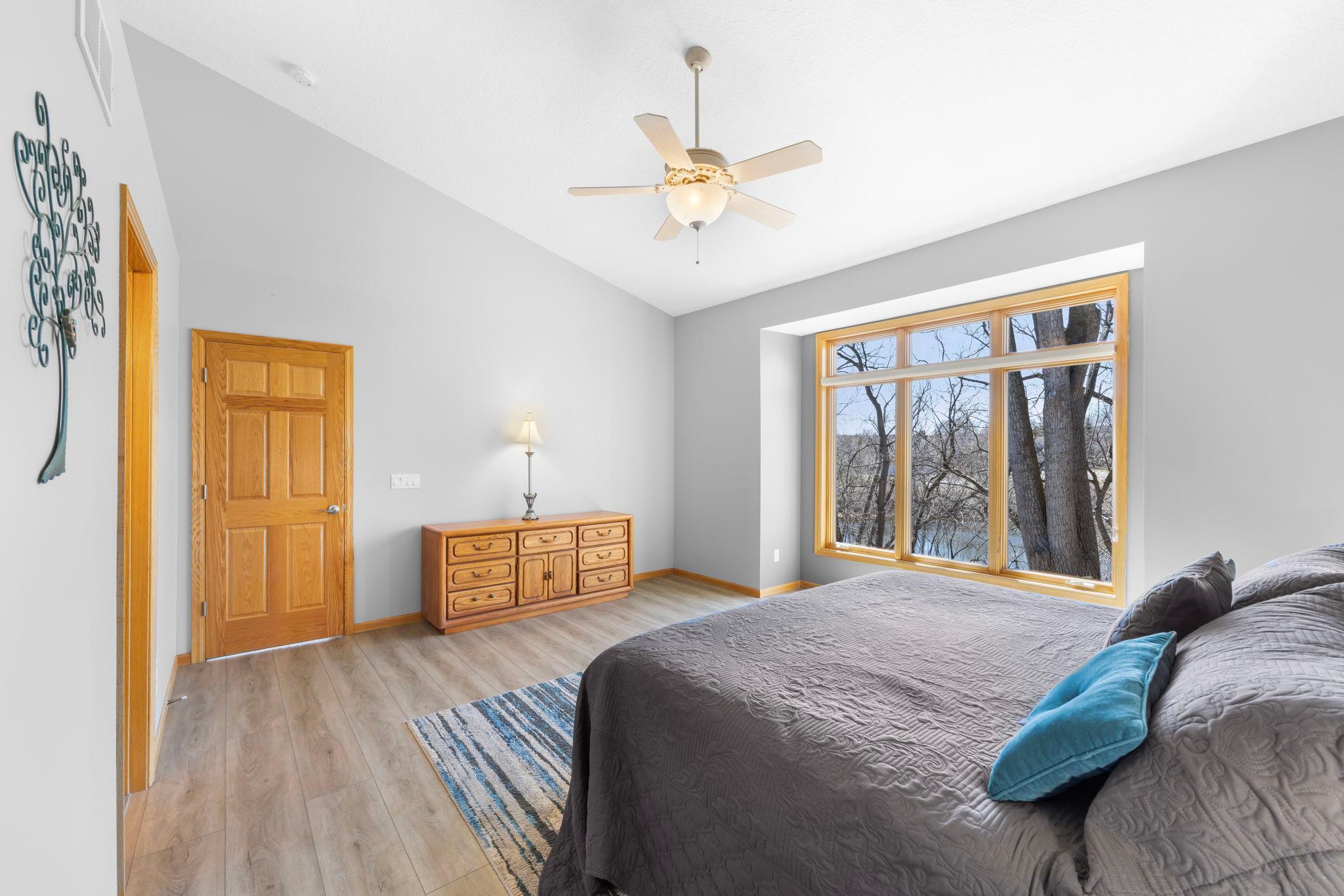 7265 Lake Ridge Drive