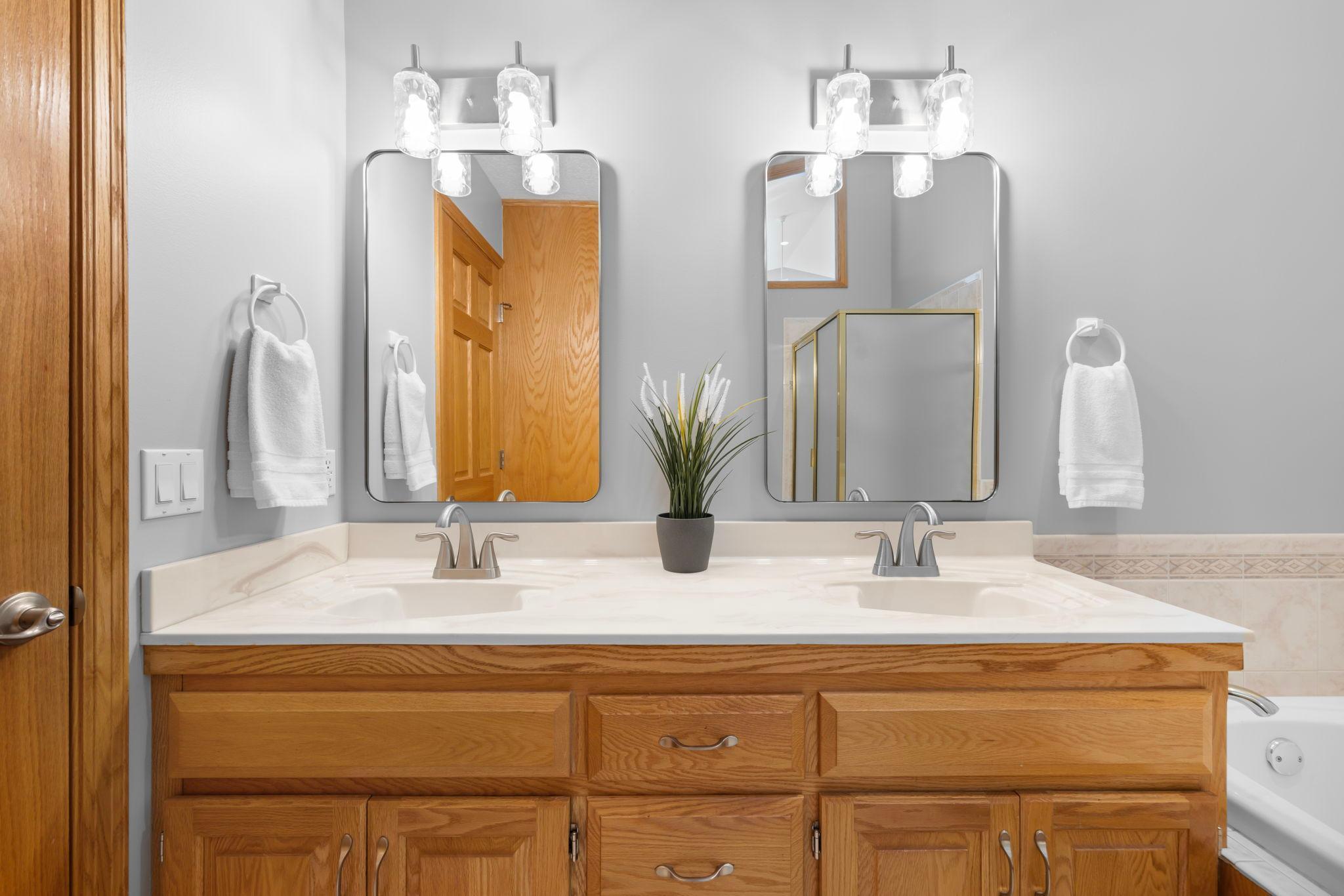 7265 Lake Ridge Drive