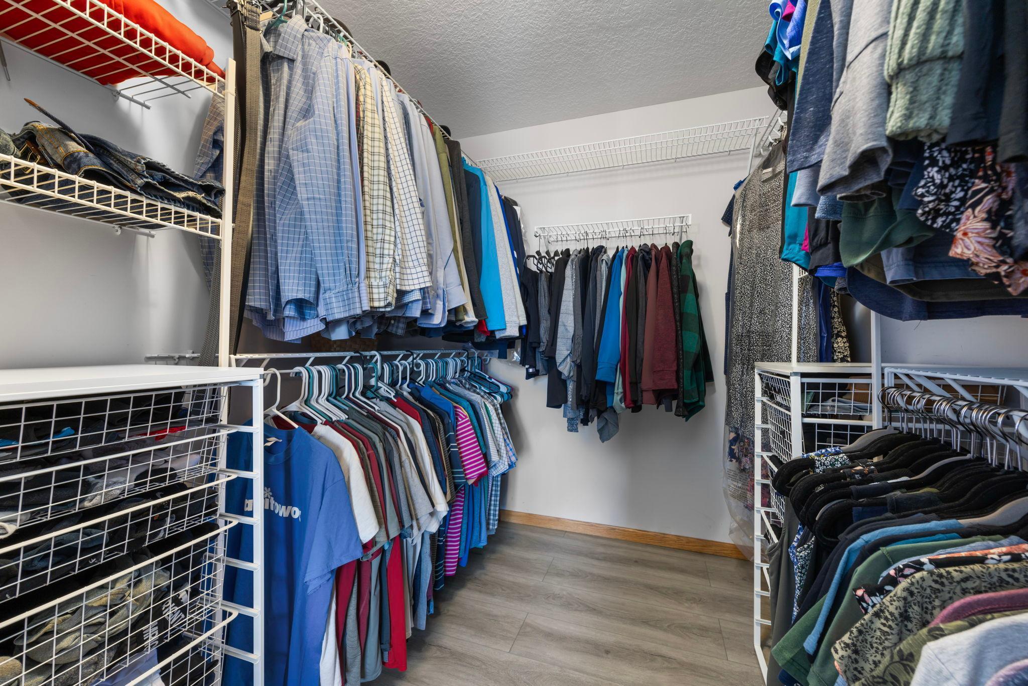 7265 Lake Ridge Drive