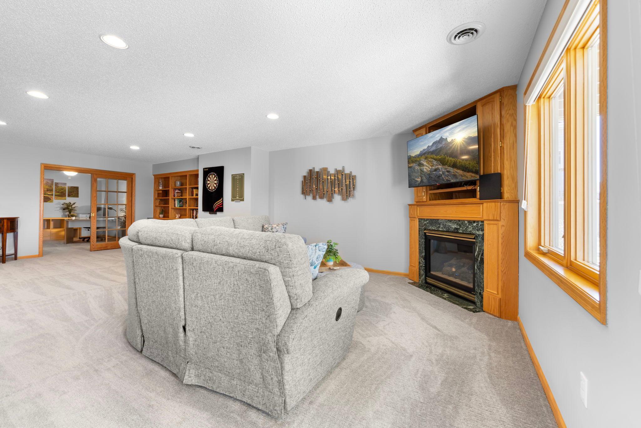 7265 Lake Ridge Drive